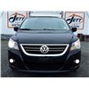 Image 2 : E1 --  2009 VW ROUTAN SEL  , Black , 235649  KM's