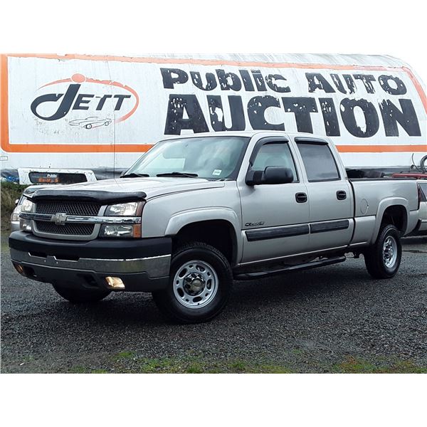 G4 --  2004 CHEVROLET SILVERADO 2500 H.D. 4X4 , Silver , 244430  KM's