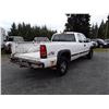 Image 5 : A12C --  2000 CHEVROLET SILVERADO 2500 EXT CAB 4X4 , White , 214,070 MILES  KM's