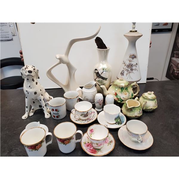 Lot of Coffee & tea cups (Inc Old Country Rose) & Ceramic display Items