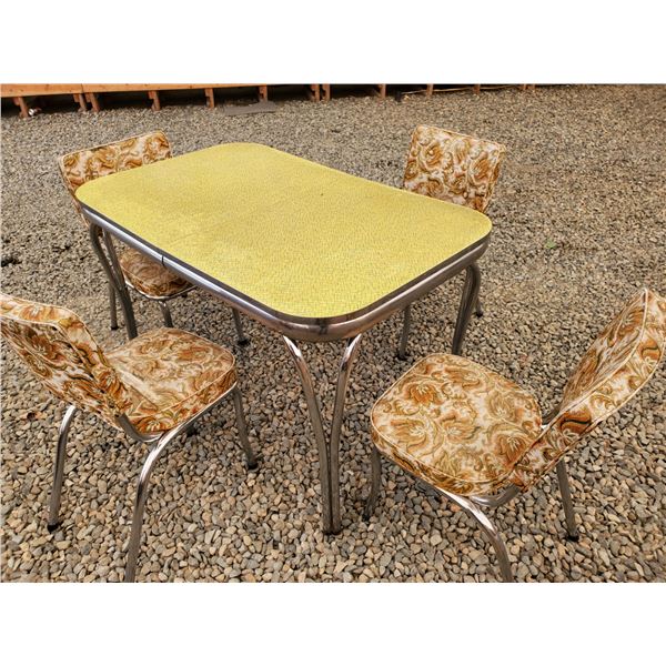 Vintage Metal Kithen Table & 4 Chairs