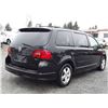 Image 5 : E1 --  2009 VW ROUTAN SEL  , Black , 235649  KM's