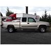 Image 8 : G1 --  2004 CHEVROLET SILVERADO 1500 EXT CAB 4X4 , Grey , 526,000 TMU  KM's