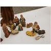 Image 2 : Lot of Nativities Figures and Holidays Décor