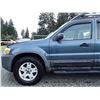 Image 17 : E4 --  2005 FORD ESCAPE XLT AWD , Blue , 238735  KM's