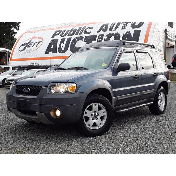 E4 --  2005 FORD ESCAPE XLT AWD , Blue , 238735  KM's