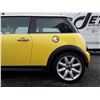 Image 17 : D2 --  2005 MINI COOPER S  , Yellow , 73918  KM's
