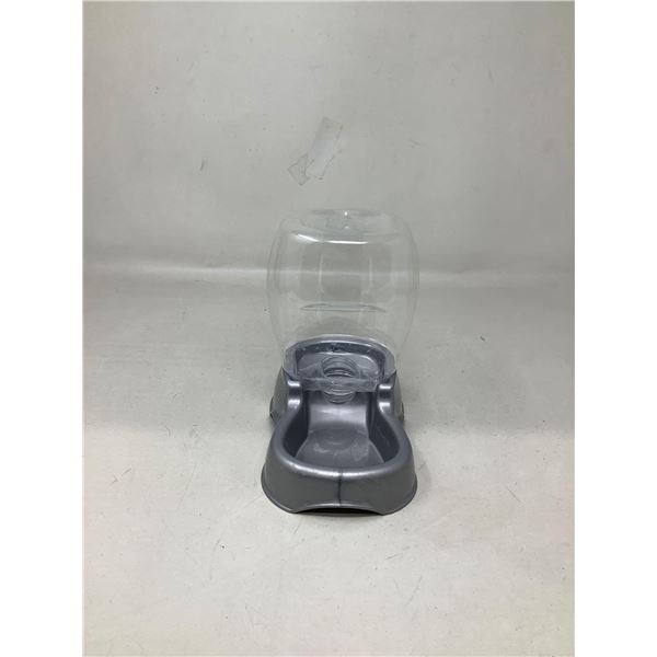 Replenishing Pet Water Bowl