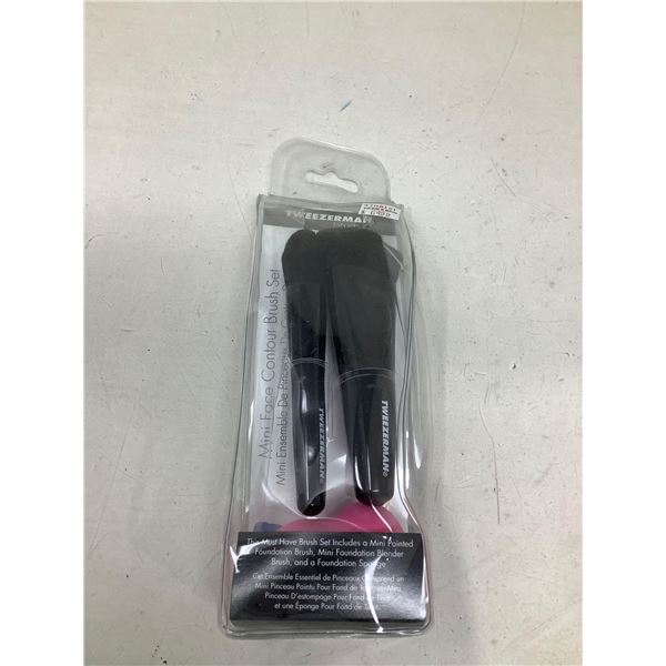 Tweezerman Mini Face Contour Brush