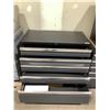 Image 2 : Metal Tool Box in Grey (42in x 22in x 32 1/2in)