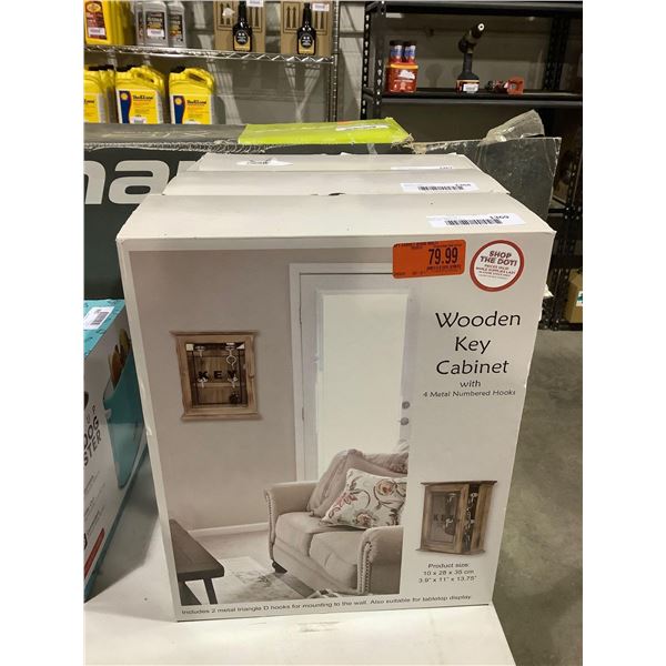 Wooden Key Cabinet (3.9in x 11in x 13.75in)
