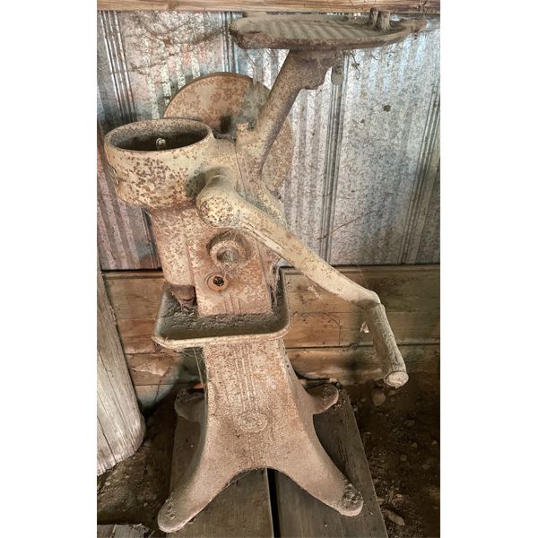 ANTIQUE DE LAVAL CREAM SEPARATOR 