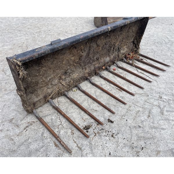 QUICKE STYLE 7 FOOT MANURE BUCKET