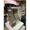 Image 2 : BUNN OMATIC STAINLESS STEEL COMMERCIAL PRECISION COFFEE GRINDER