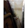 Image 1 : Laminate flooring and 2 poles