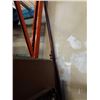 Image 2 : Laminate flooring and 2 poles