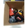 Image 2 : BOX OF CORDLESS BATTERY CHARGERS AND BATTERIES RYOBI, MILWAUKEE, DEWALT, MAKITA