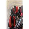 Image 2 : BIN OF SNAP ON AND MAC SCREWDRIVERS AND PILERS