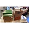 Image 1 : 2 BOXES OF COLLECTOR PLATES