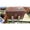 Image 2 : 2 VINTAGE LEATHER SALESMAN BAGS