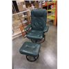 Image 2 : GREEN LEATHER RECLINER AND FOOTSTOOL