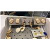 Image 2 : TRAY OF JEWELRY, KIMONO EARRINGS AND OTHER