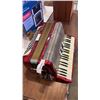 Image 1 : HOHNER ACCORDIAN