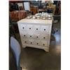 Image 1 : WHITE HOME FURNISHINGS 3 DRAWER DRESSER