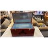 Image 2 : RICKARDS RED INSULATED COOLER