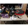 Image 1 : LOT OF FLASHLIGHTS, ELECTRIC LANTERNS AND ELECTRIC GRILL