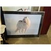 Image 3 : 2 FRAMED PICTURES AND LAMP W/ GLASS SHADE