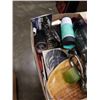 Image 7 : 2 BOXES OF HOUSEWARES, DECOR, GLASSWARE, ETC