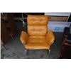 Image 1 : MID CENTURY BROWN LEATHER CHAIR