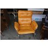 Image 2 : MID CENTURY BROWN LEATHER CHAIR