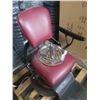 Image 3 : VINTAGE DENTIST CHAIR WITH UTENSILS