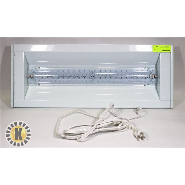 DUAL SPECTRUM LED GROW LIGHT - 23" X 9"