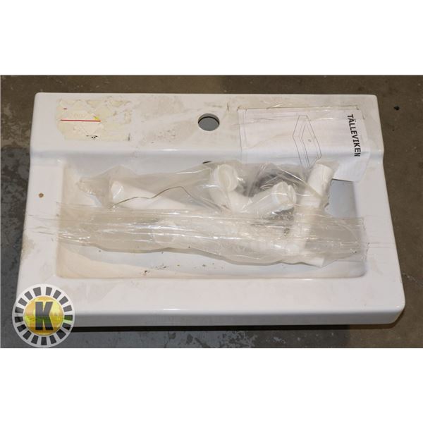 SINK WITH  PLUMPING PARTS