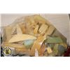 Image 1 : HUGE BAG OF ASSORTED FOAM PIECES FOR FURNITURE