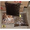 Image 1 : ESTATE LEOPARD THEMED THROW PILLOWS