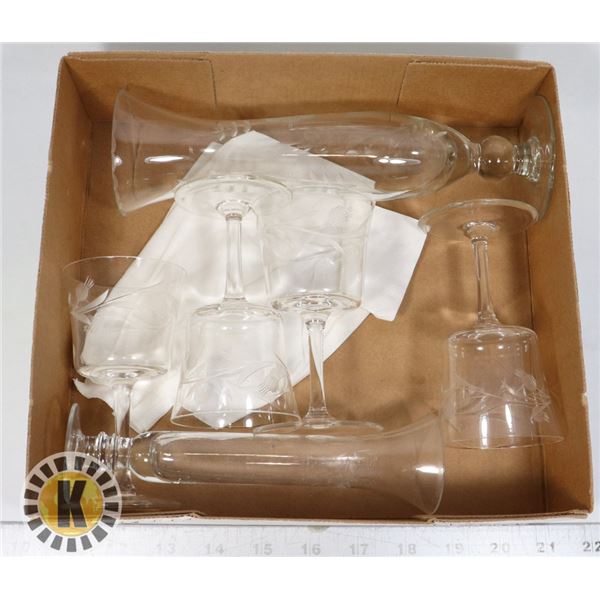 4 CRYSTAL GLASSES AND 2 VASES