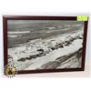 Image 1 : WOOD FRAMED PICTURE /W GLASS – PEOPLE AT THE BEACH