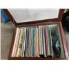Image 2 : Record ottoman and records