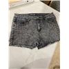 Image 1 : Seductions shorts size 13