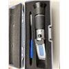 Image 2 : Portable refractometer