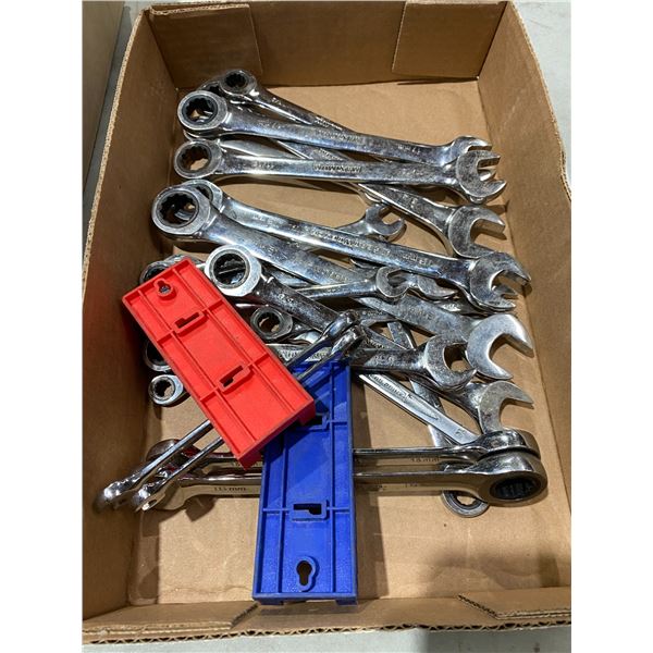 Assorted wrenches