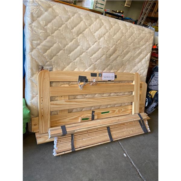 Queen mattress and head and foot abs rails