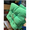 Image 2 : Green cushions