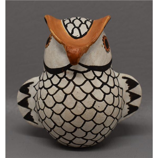 NATIVE AMERICAN POTTERY OWL
