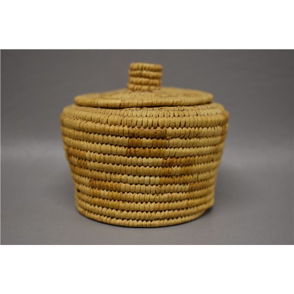 NATIVE AMERICAN PIMA BASKETRY CONTAINER
