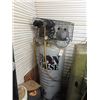 Image 1 : 6.5 HP 60 Gal Upright Air Compressor - Needs New Compresser